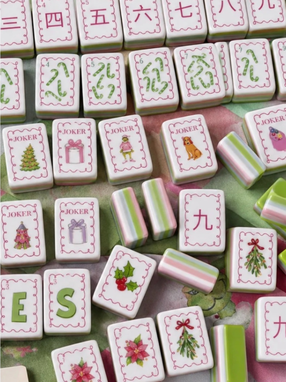 New! Grinchmas American Mahjong 4-layered set Acrylic 160 tiles - Picture 3 of 6